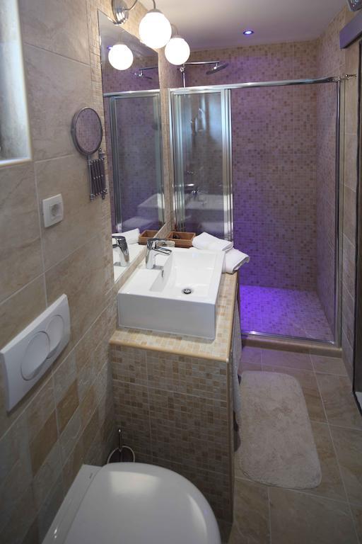 Idyllic Villa Marieta With Private Pool And Unforgettable View Makarska Room photo